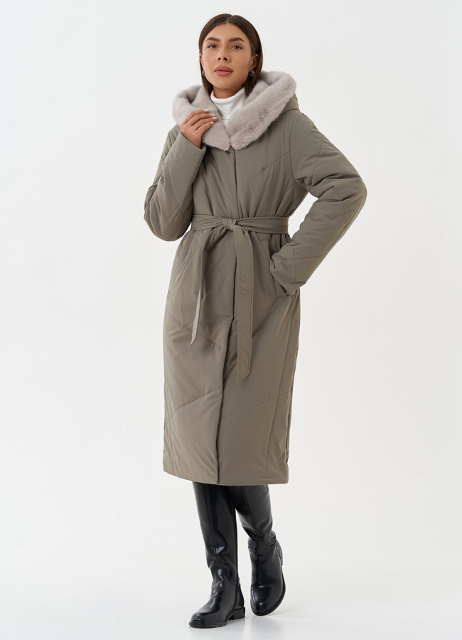 фото Женский пуховик с капюшоном из эко меха модель № 28399