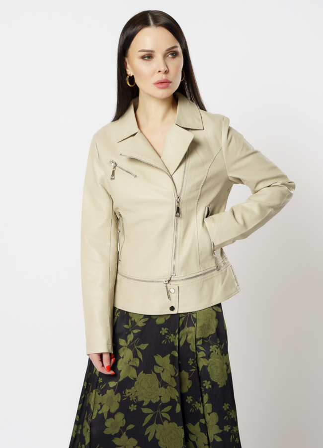 Куртка из эко кожи бежевого цвета модель № 20629 в рассрочку