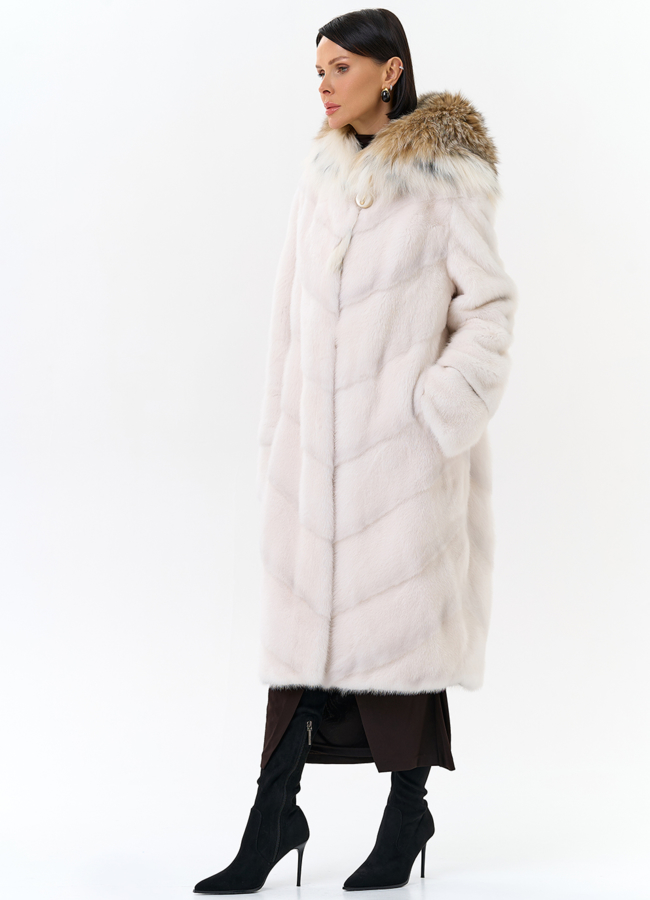 Светлая шуба с рысью модель № 21630 универмаг малина