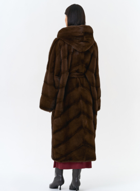 Шуба из меха норки с капюшоном