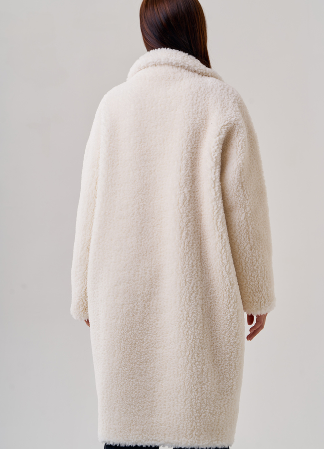 фото Белая шуба из шерсти с английским воротником модель № 19427