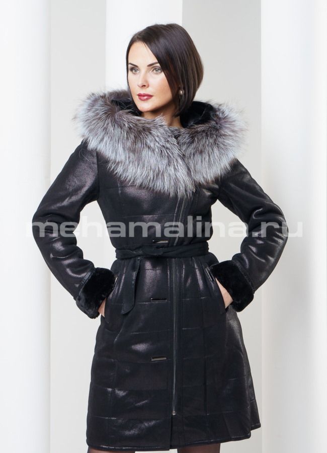 Дубленка из искусственной кожи черного цвета модель № 1555 меха малина