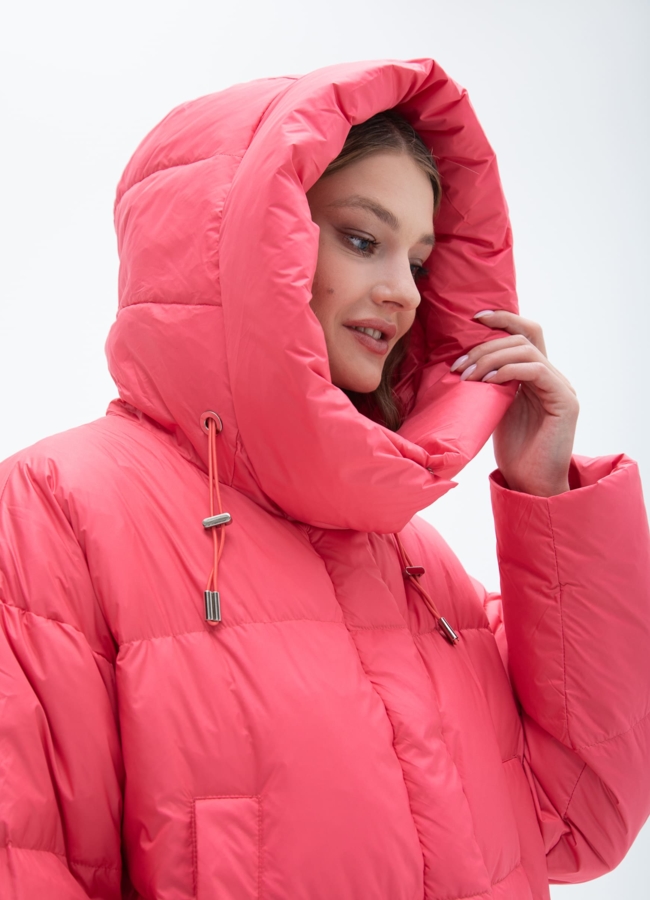 Пуховик женский с капюшоном  модель № 25765 универмаг малина