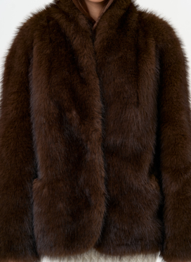 Женская шуба из эко меха с поясом Женская шуба из эко меха с поясом