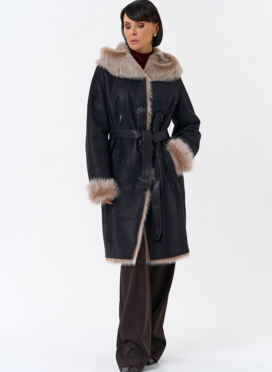 Женская натуральная дубленка с капюшоном