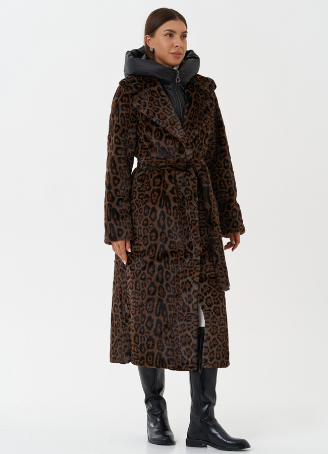 Пальто из эко меха со съемным капюшоном модель № 28641 в кредит