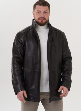 Кожаная куртка коричневого цвета