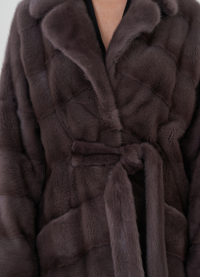 Шуба из норки с английским воротником  модель № 24951 универмаг малина