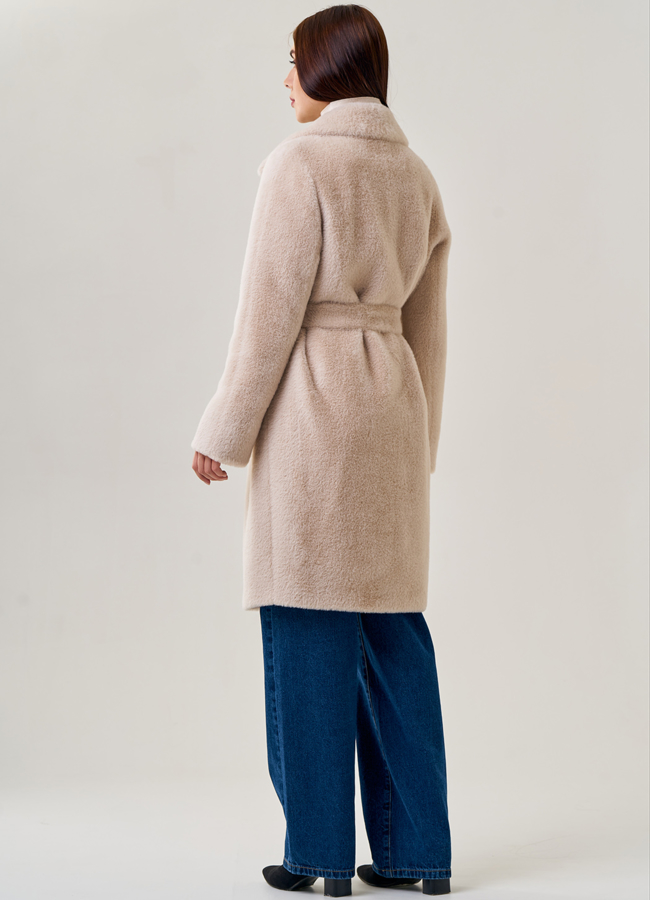 фото Пальто из эко меха с английским воротником модель № 23196