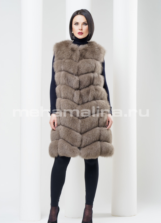 Удлиненный жилет из песца модель № S-361 меха малина