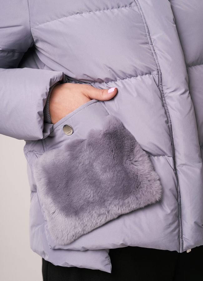 Пуховик укороченный DiegoM в сером цвете с накладными карманами модель № Diego-M 703 универмаг малина