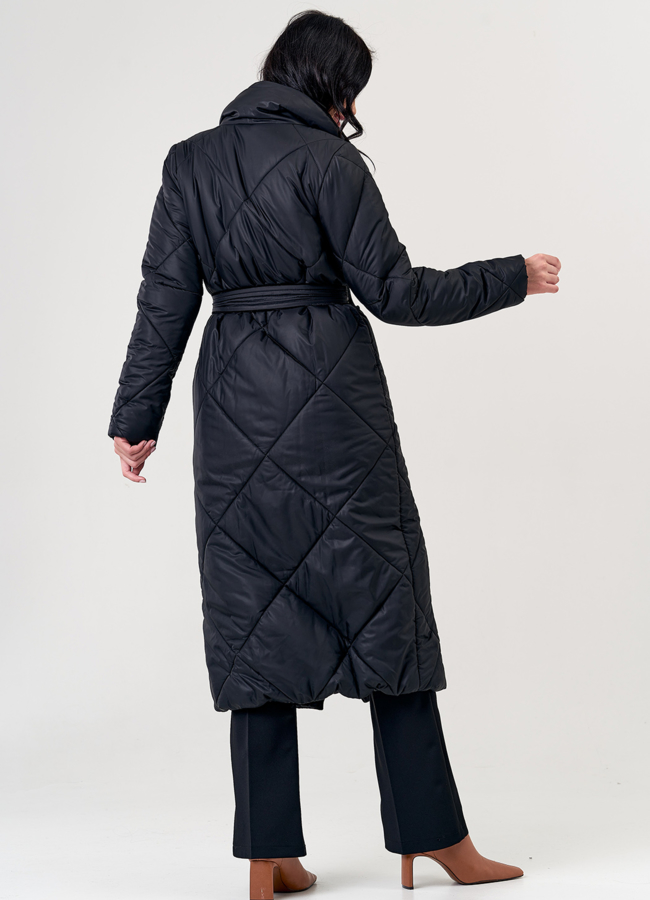 Пуховик женский черного цвета модель № 0123 в рассрочку