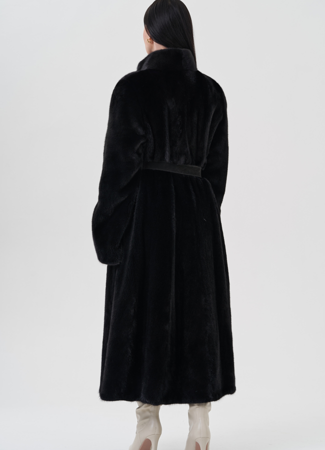 Норковая шуба черного цвета  модель № 24678 универмаг малина