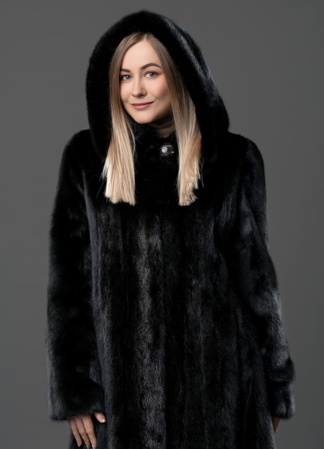 фото Классическая шуба из норки с капюшоном модель № S-772