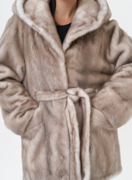 Норковая шуба с капюшоном  Норковая шуба с капюшоном