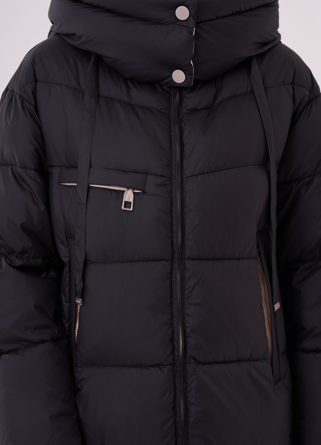 Женский пуховик с капюшоном черного цвета  модель № 82047 универмаг малина