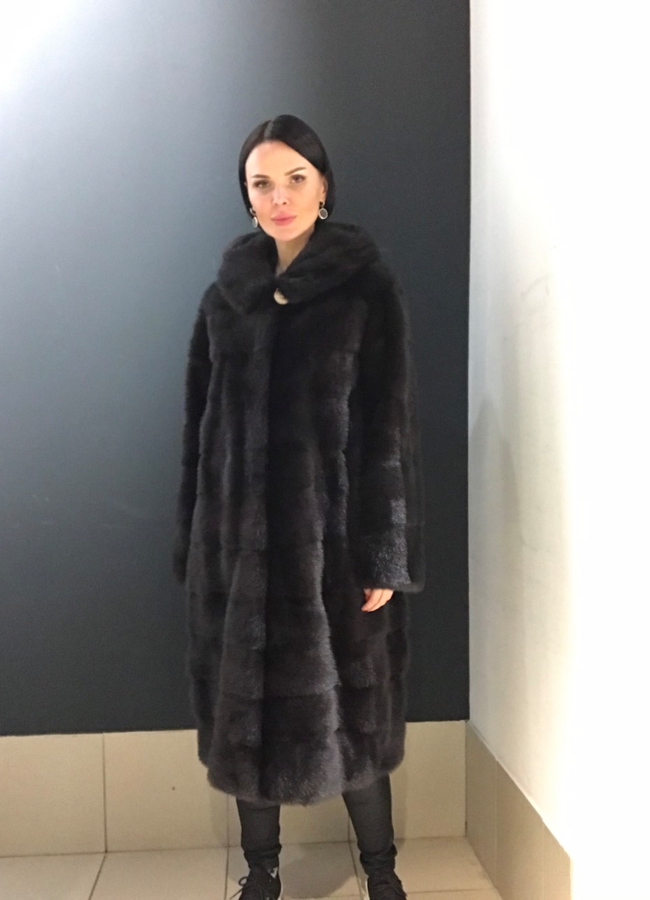 Норковая шуба в цвете капучино модель № 381 С  меха малина
