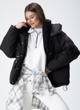Женский пуховик с капюшоном 