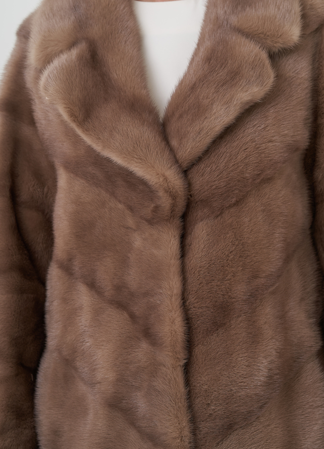 Шуба из норки с английским воротником  модель № 25734 в рассрочку