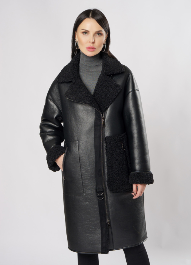 Дубленка из эко кожи черного цвета на молнии модель № 2026-2 меха малина