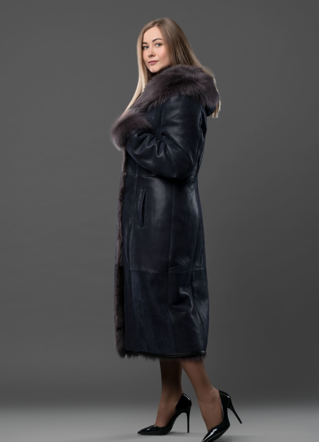 фото Удлиненная дубленка синего цвета, мех тоскана модель № 7463