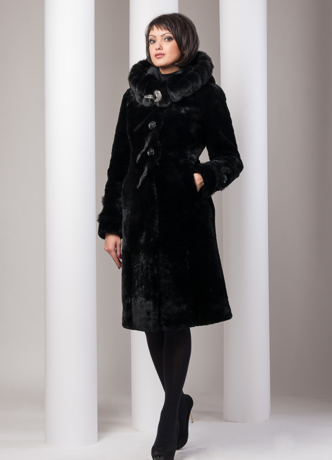 Шуба из мутона модель № S-41 меха малина