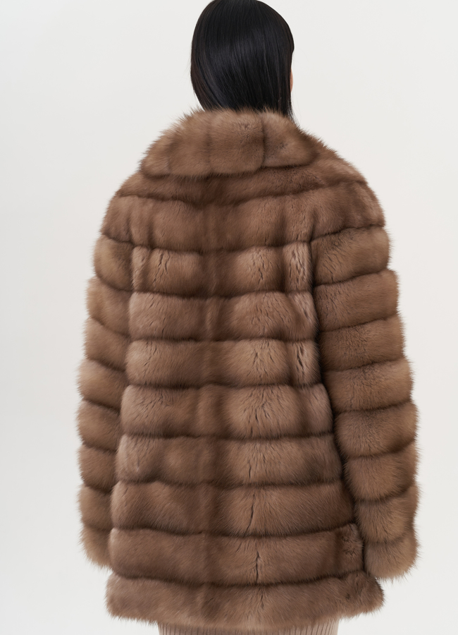 Шуба из куницы модель № 26501 в рассрочку Шуба из куницы модель № 26501 в рассрочку
