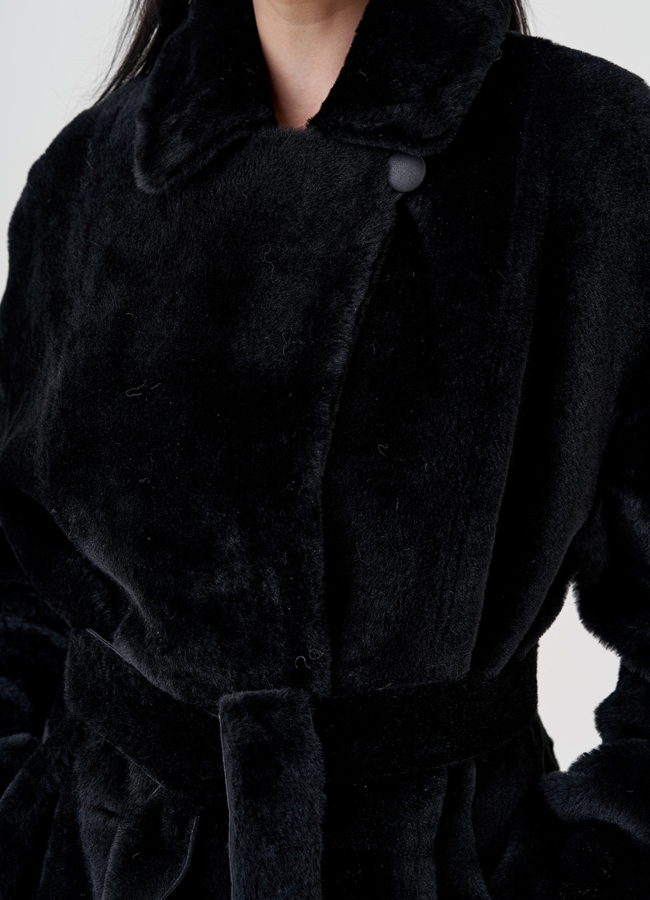 Женская дубленка с английским воротником  модель № 23909 универмаг малина