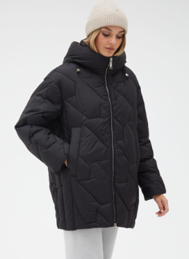 Женский удлиненный пуховик  капюшоном