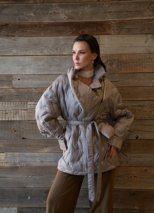 Женская куртка с объемным воротником модель № 29902 меха малина