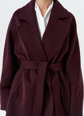 Женское укороченное пальто с английским воротником