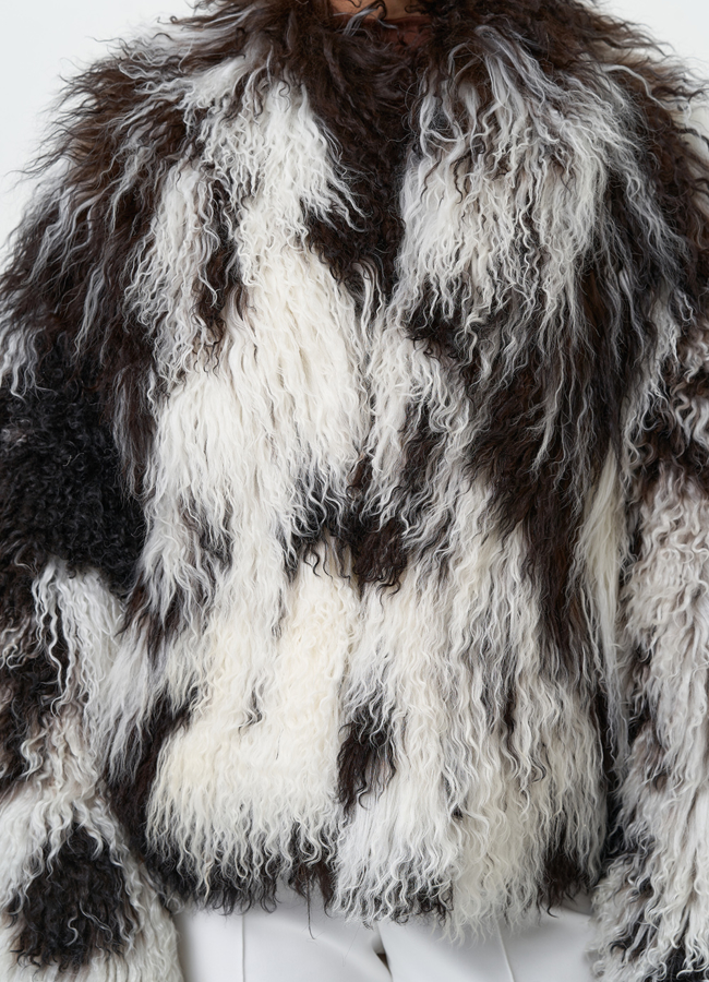 Женская шуба из меха ламы модель № 31038 универмаг малина Женская шуба из меха ламы модель № 31038 универмаг малина