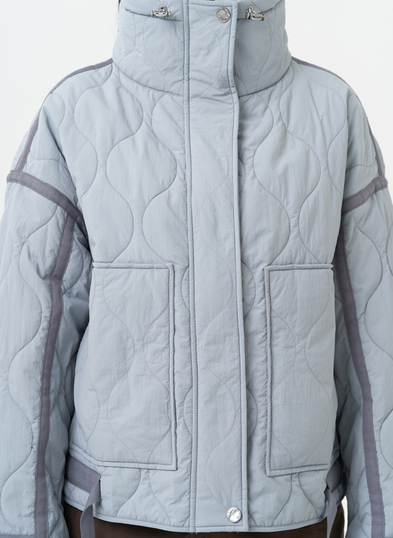 Короткая куртка с воротником стойкой