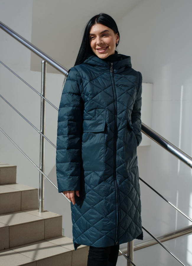 Женский плащ с капюшоном темно-зеленого цвета модель № 22580 универмаг малина