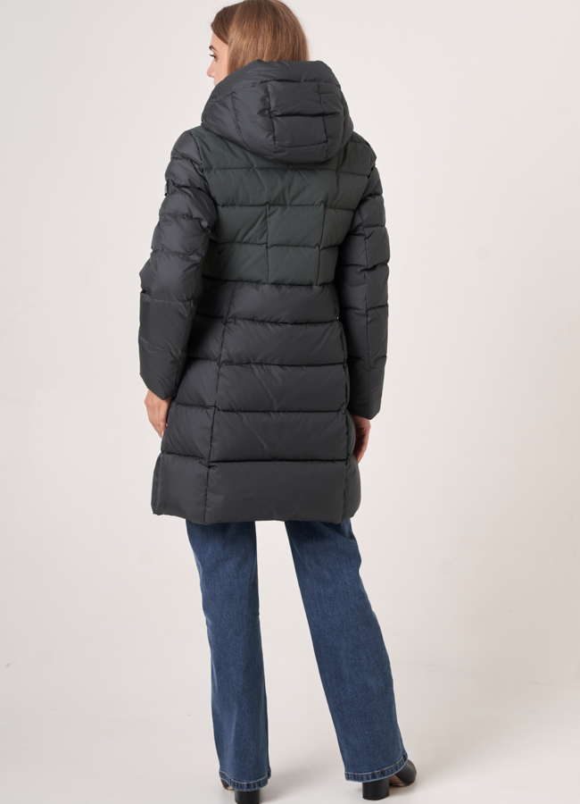 Пуховик серого цвета на молнии с капюшоном модель № 209 в рассрочку