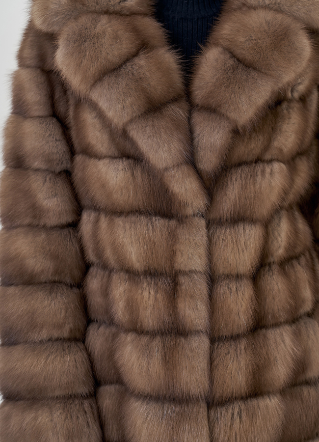 Длинная шуба из куницы модель № 78935 в рассрочку