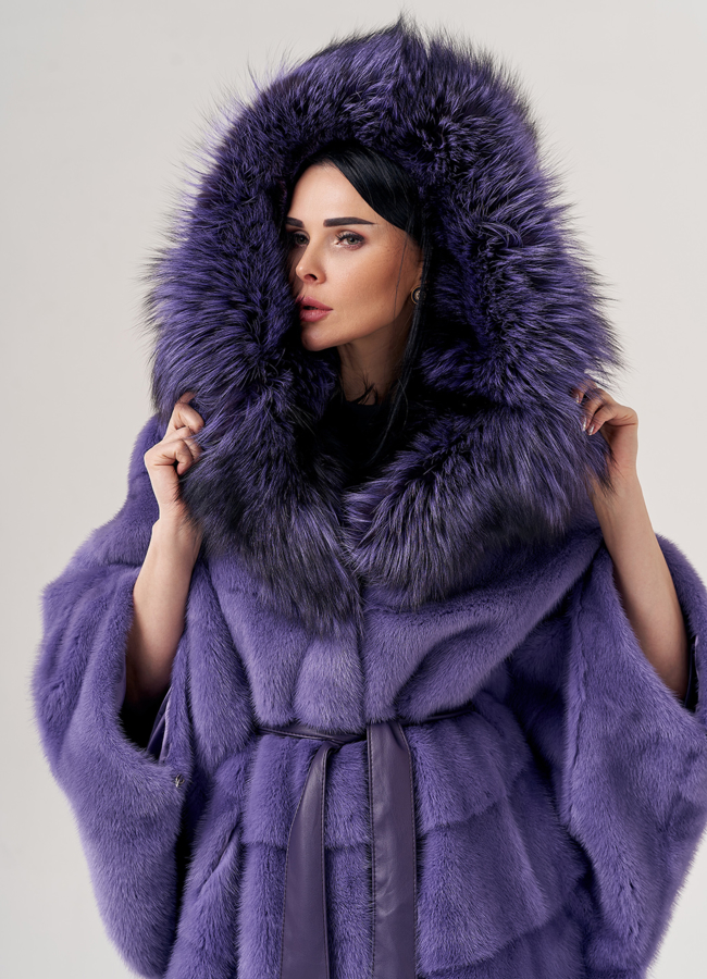 Норковая шуба с капюшоном  модель № 23852 универмаг малина
