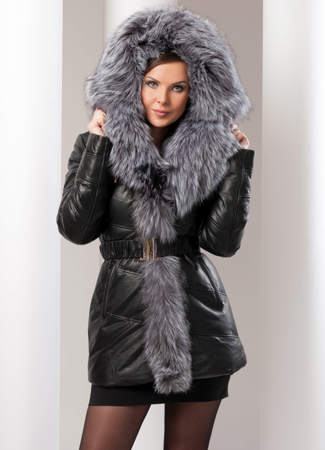 Кожаный пуховик модель № П-18 меха малина