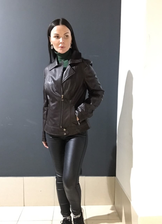 Куртка из эко кожи приталенная модель № 7991 меха малина