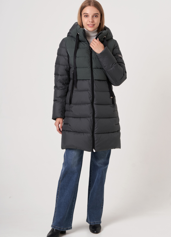 Пуховик серого цвета на молнии с капюшоном модель № 209 меха малина