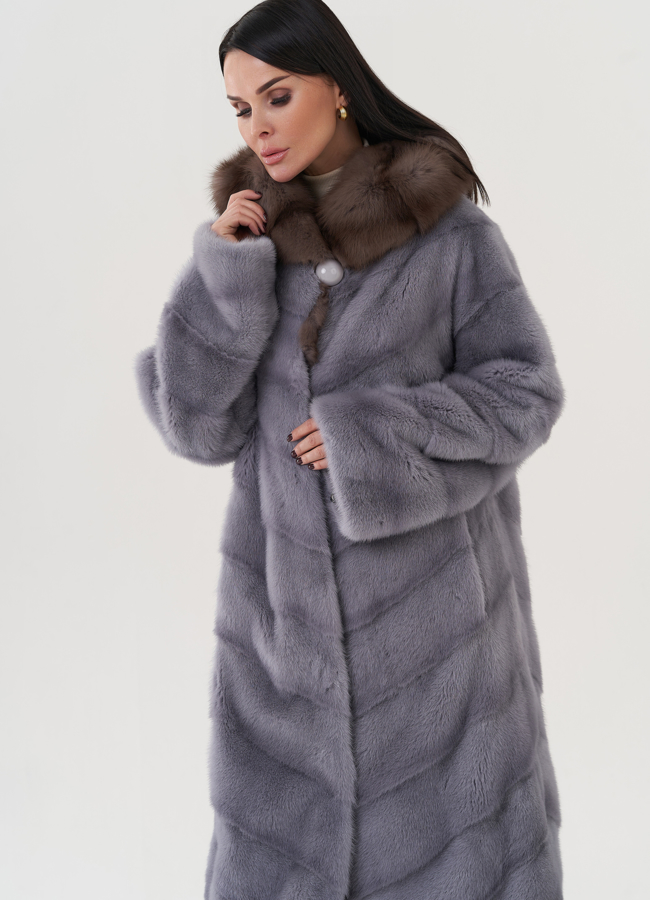 Шуба из норки с капюшоном из куницы  модель № 25300 универмаг малина