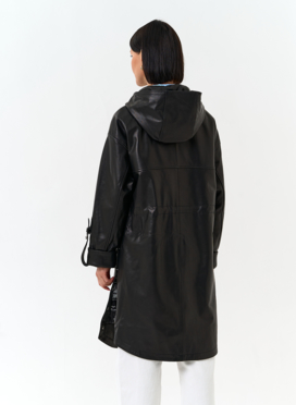 Женский плащ из натуральной кожи с капюшоном