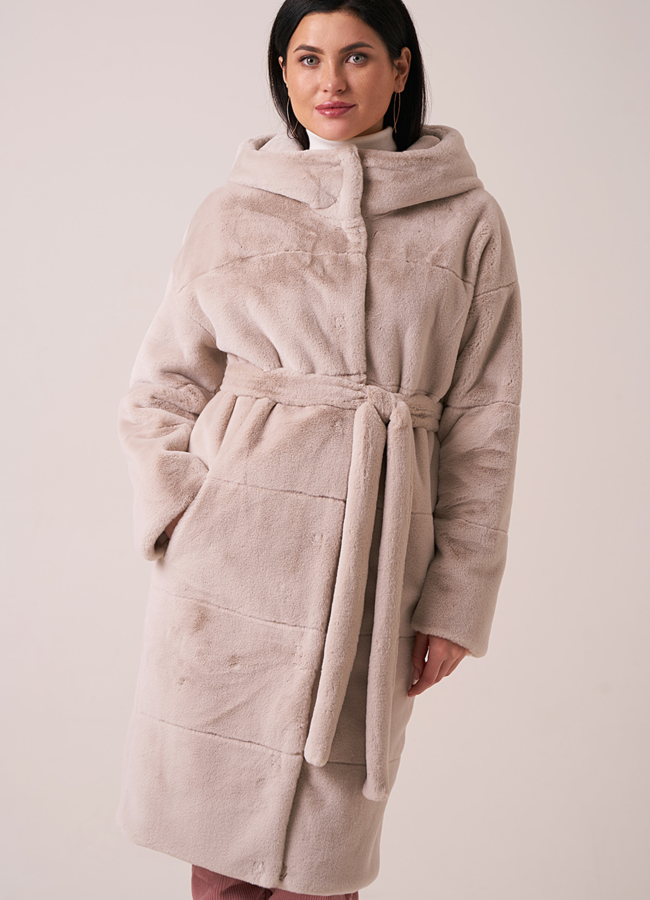 Пальто из искусственного меха с капюшоном  модель № 19076 меха малина