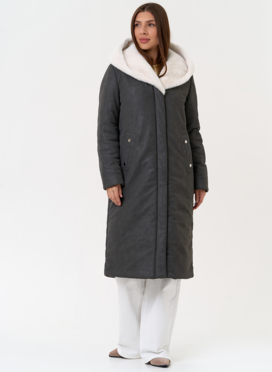 Пуховик из эко кожи с капюшоном из эко меха