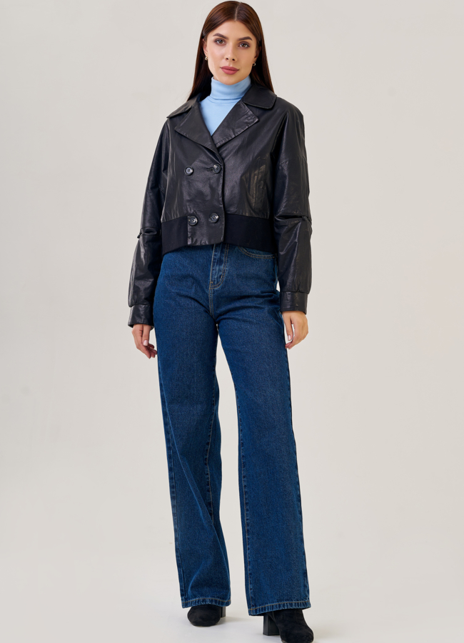 Женская кожаная куртка черного цвета  модель № 22455 в кредит