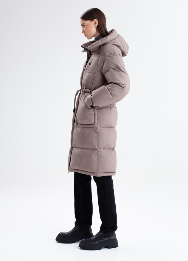 Женский пуховик с капюшоном модель № 23339 универмаг малина