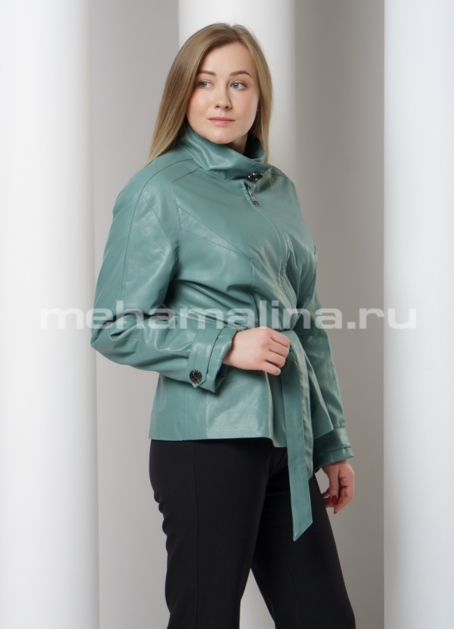 Куртка из эко кожи, приталенная модель № 739 меха малина