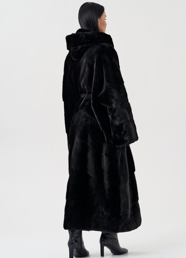 Шуба из норки с капюшоном  модель № 23987 в кредит