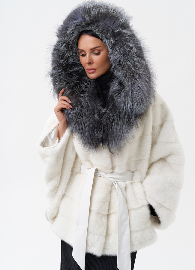 Белая норковая шуба с капюшоном из чернобурки модель № 29262 универмаг малина