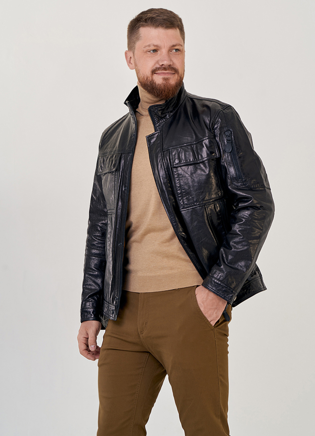 Мужская кожаная куртка черного цвета  модель № 23144 меха малина